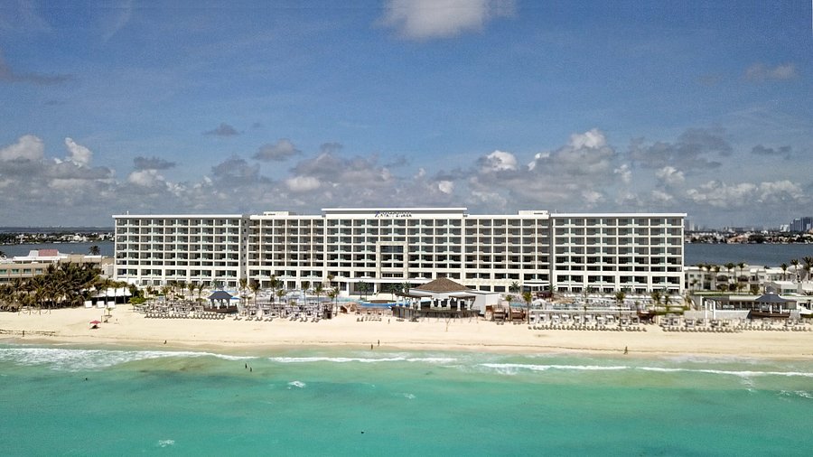 Hyatt Zilara Cancun adults-only all-inclusive resort in Cancun Hotel Zone with beachfront infinity pools and modern luxury design.