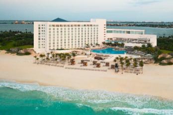 Le Blanc Spa Resort Cancun ultra-luxury adults-only all-inclusive in Cancun Hotel Zone with white sand beach and world-class spa.